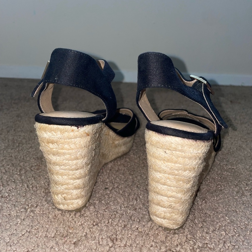 Open Toe Black Sandal 4.25” Wedge Heels, US Size 7.5 - Picture 4 of 6